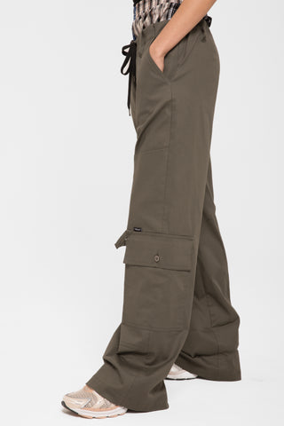 Pantalone Cargo  tasche    verde militare